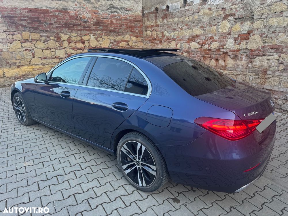 Mercedes-Benz C 300 e 4MATIC 9G-TRONIC Avantgarde Advanced - 7