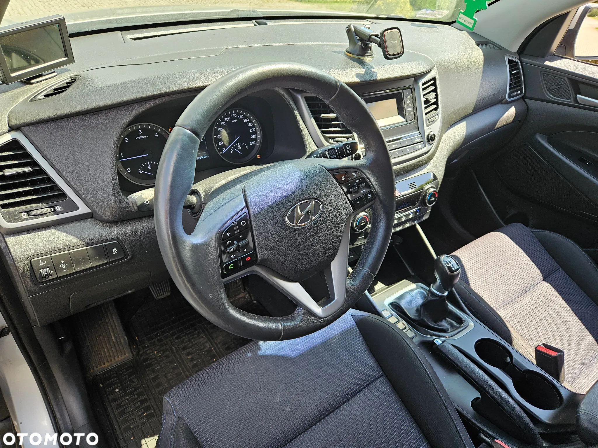 Hyundai Tucson 2.0 CRDI BlueDrive GO 2WD - 5
