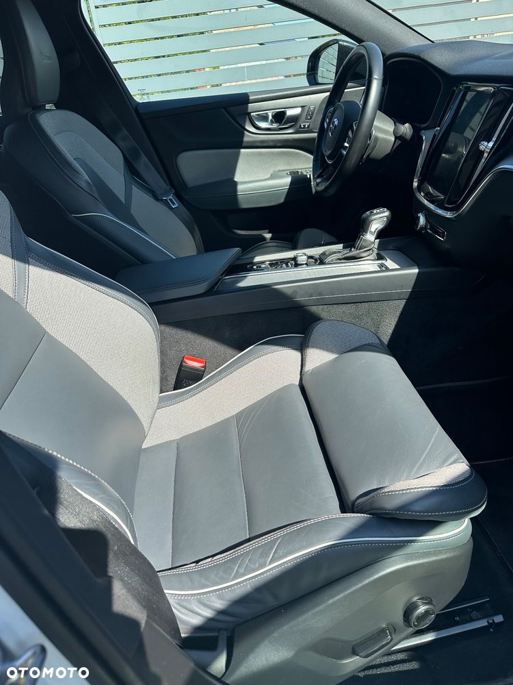 Volvo S60 T4 R-Design - 13