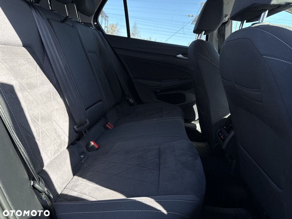 Volkswagen Golf 2.0 TSI Style DSG - 31