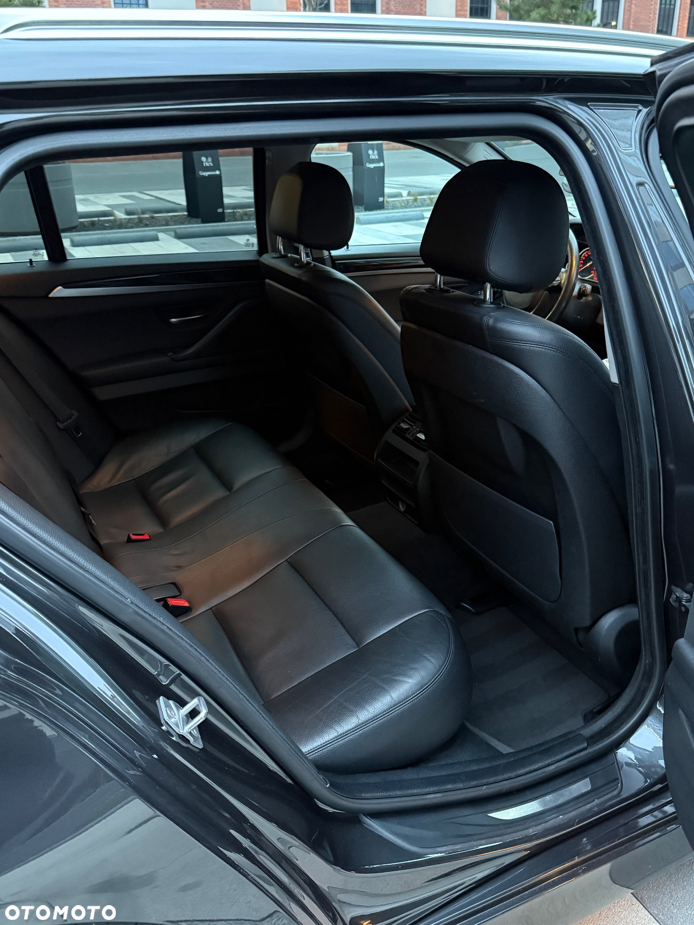 BMW Seria 5 520d Touring Luxury Line - 6