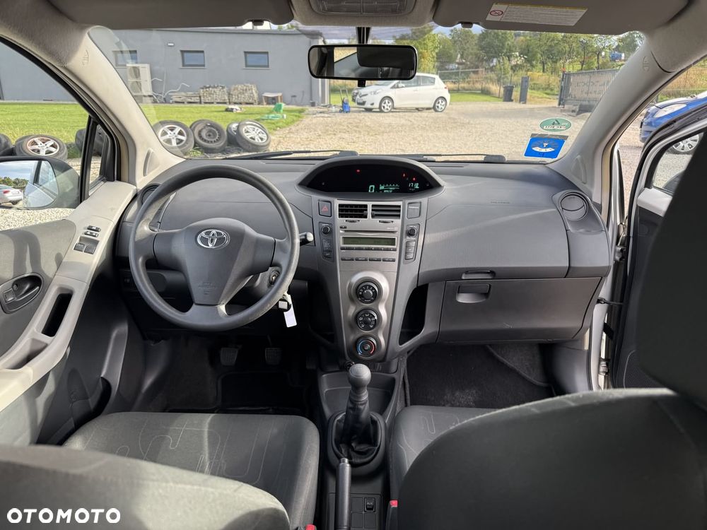 Toyota Yaris 1.0 VVT-i - 21