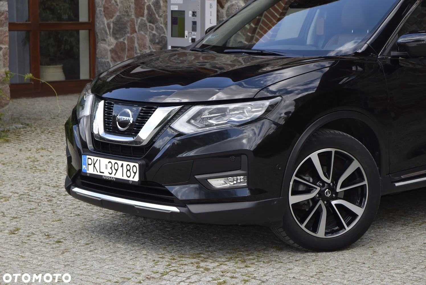 Nissan Rogue - 8