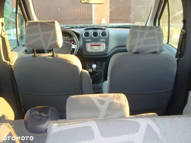 Ford Tourneo Connect - 8