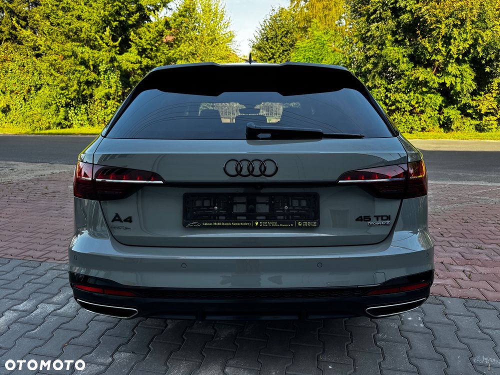 Audi A4 Avant 45 TDI quattro tiptronic S line - 11
