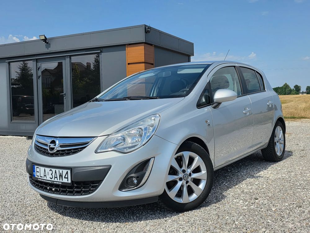 Opel Corsa 1.4 16V 150 Jahre - 1