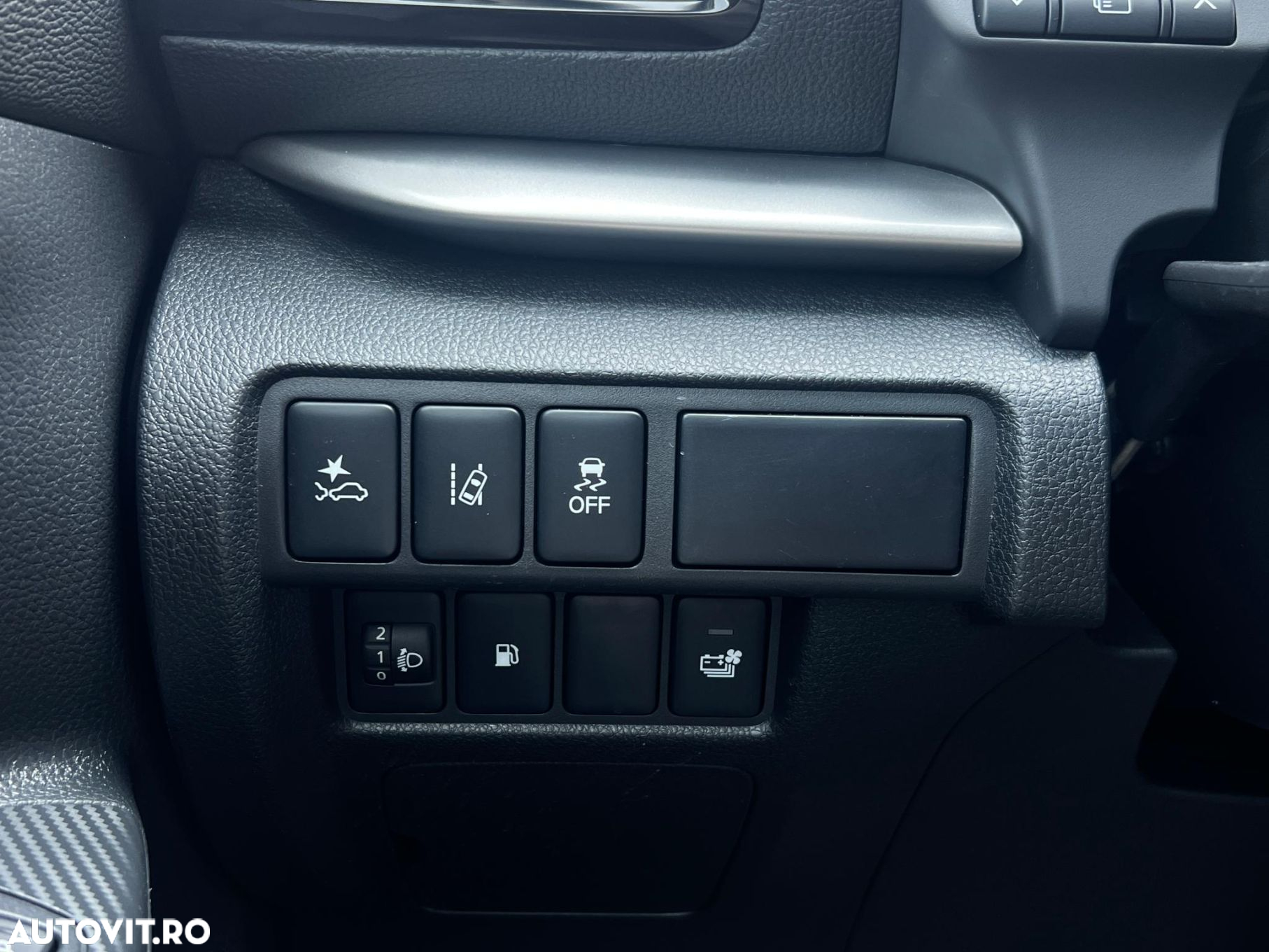 Mitsubishi Eclipse-Cross - 24