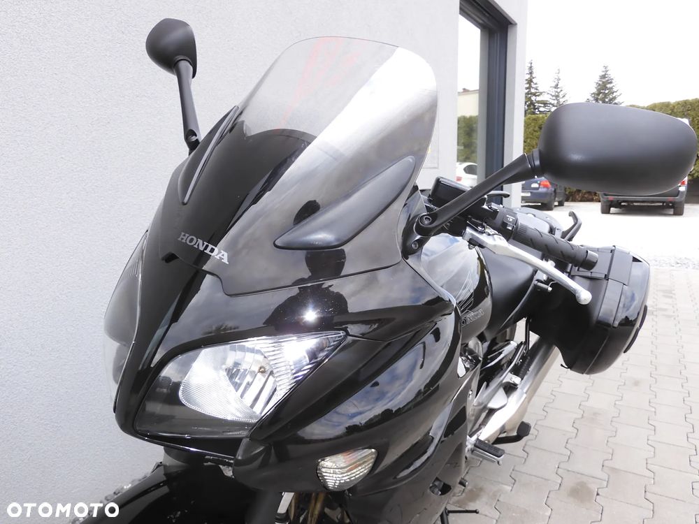 Honda CBF - 22
