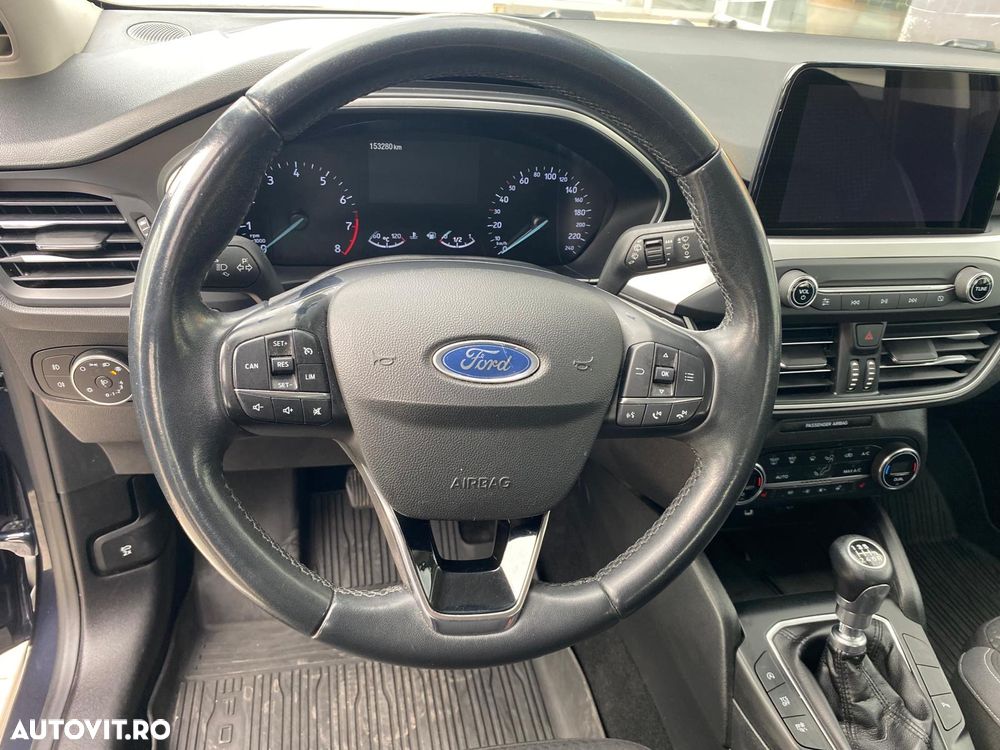 Ford Focus 1.0 EcoBoost MHEV Connected - 17