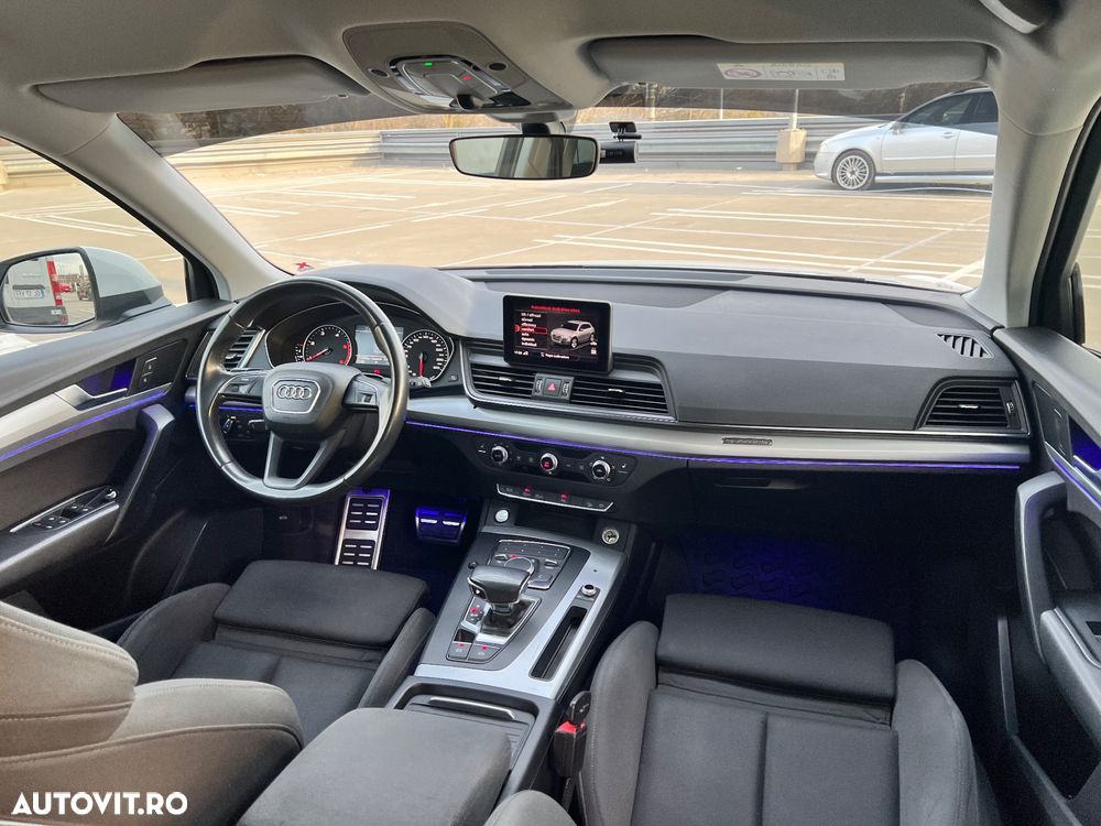 Audi Q5 2.0 40 TDI quattro S tronic Design - 5