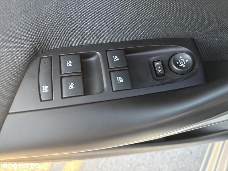 Opel Astra V 1.4 T Enjoy S&S - 12