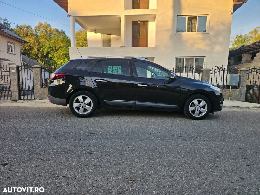 Renault Megane 2011 photo 4