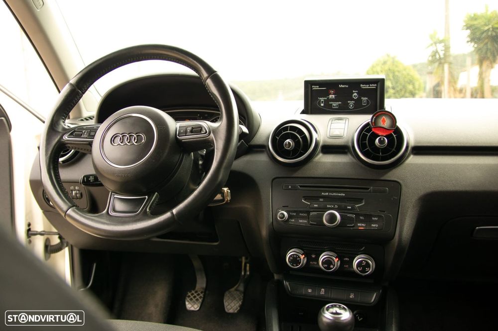 Audi A1 1.6 TDI Sport 99g - 6