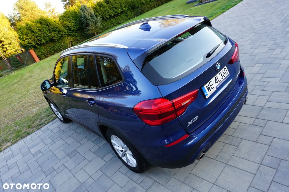 BMW X3 xDrive20i Advantage - 10
