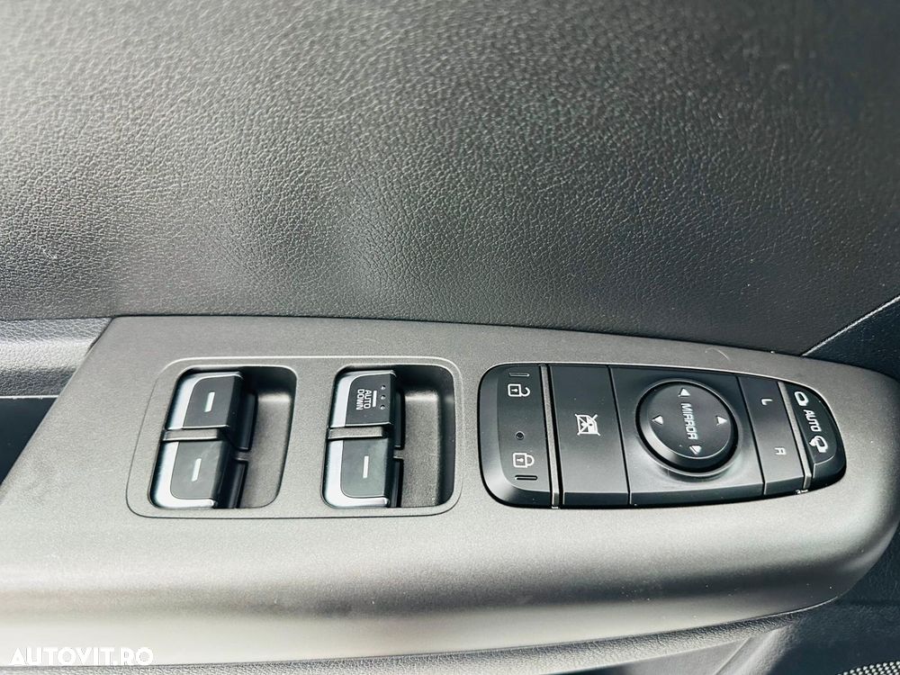 Kia Sportage 1.6 GDI 2WD DREAM-TEAM EDITION - 12