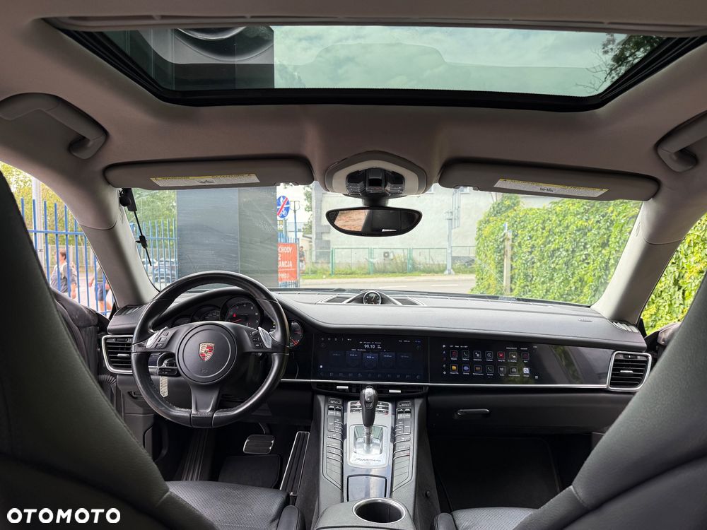 Porsche Panamera - 14