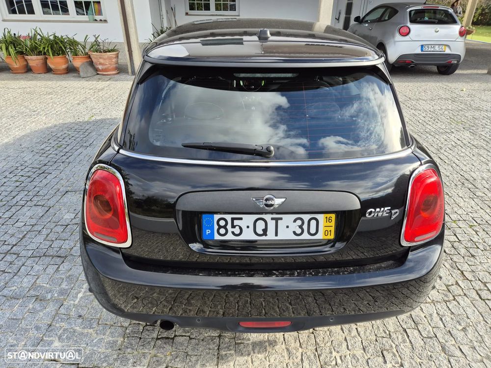 MINI 3 Portas One D - 9