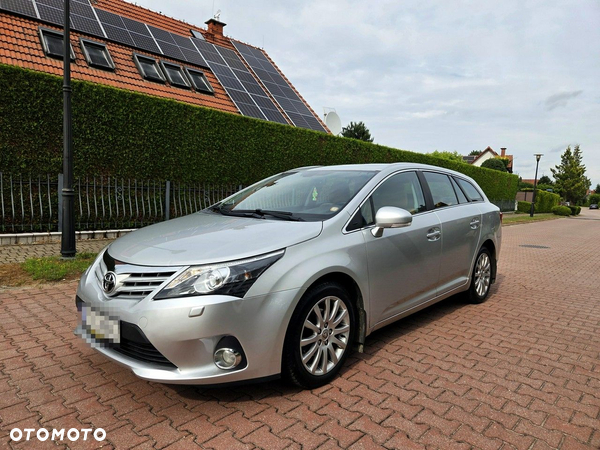 Toyota Avensis 2.0 D-4D Luna