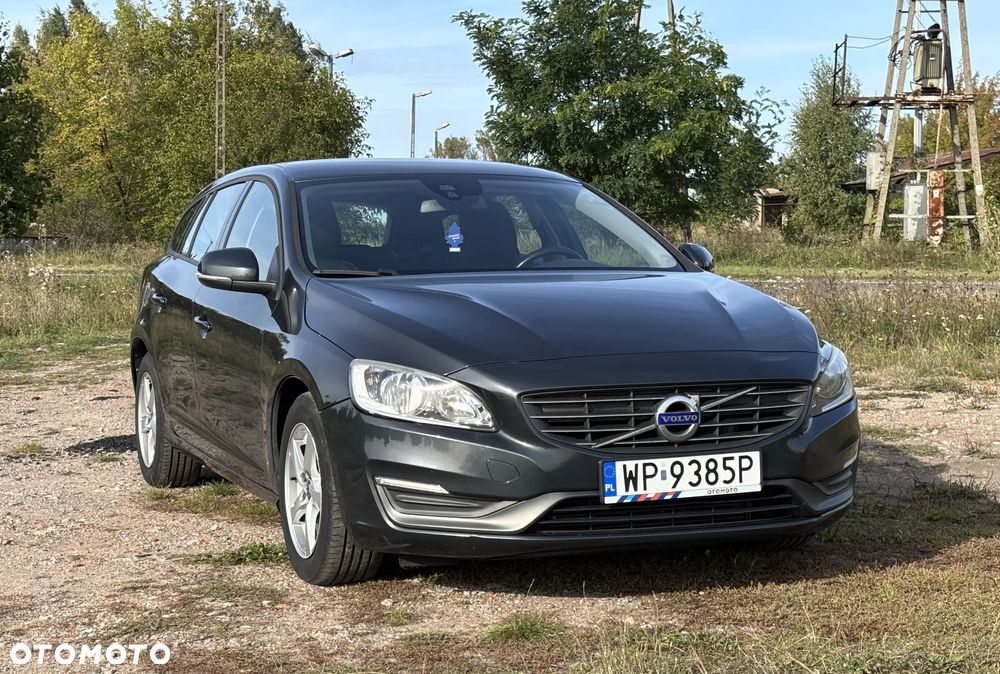 Volvo V60 D2 Momentum - 1