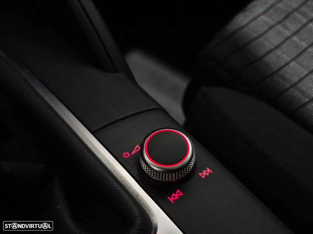 Audi A3 Sportback 1.6 TDI Attraction Special Edition - 28