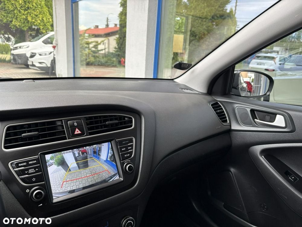 Hyundai i20 - 16