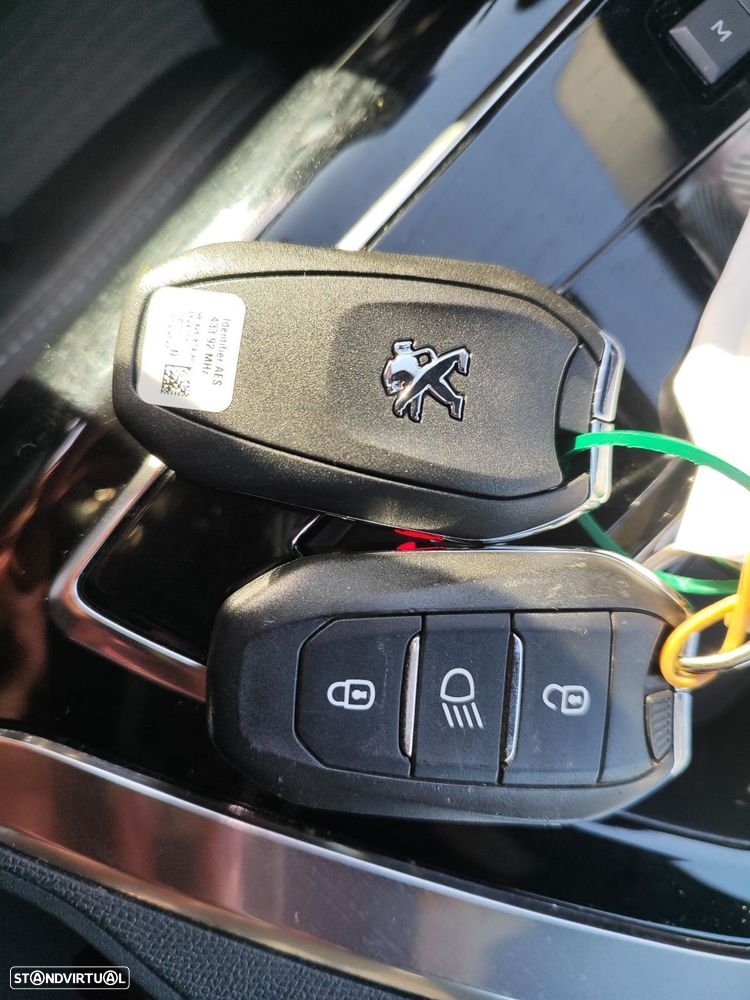 Peugeot 3008 1.5 BlueHDi Allure Pack EAT8 - 17