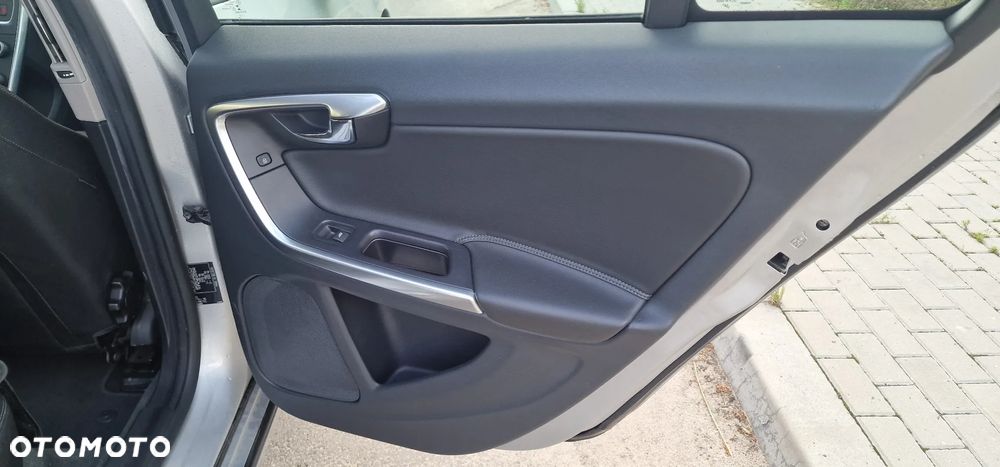 Volvo V60 D2 Drive-E Dynamic Edition (Kinetic) - 20