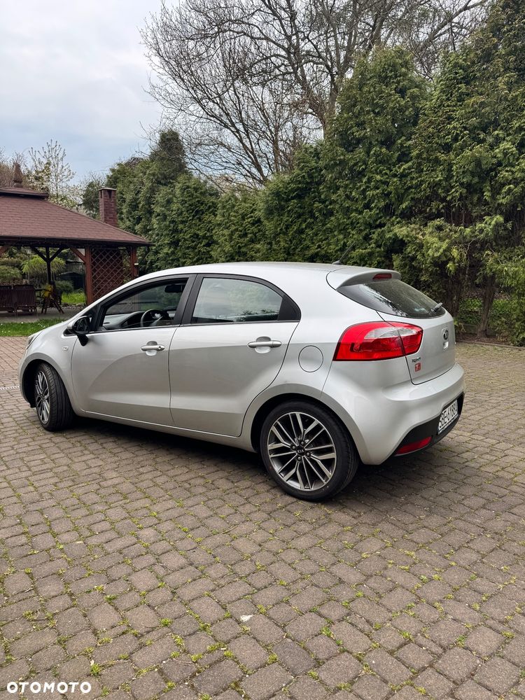 Kia Rio 1.4 crdi M - 1