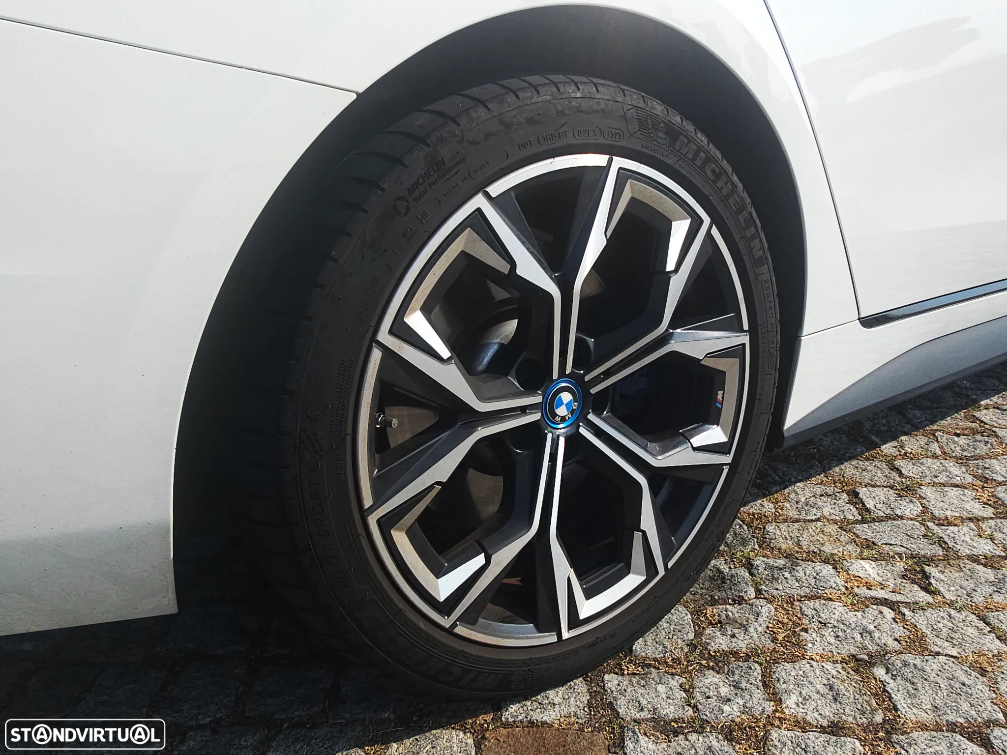 BMW i4 M50 - 36