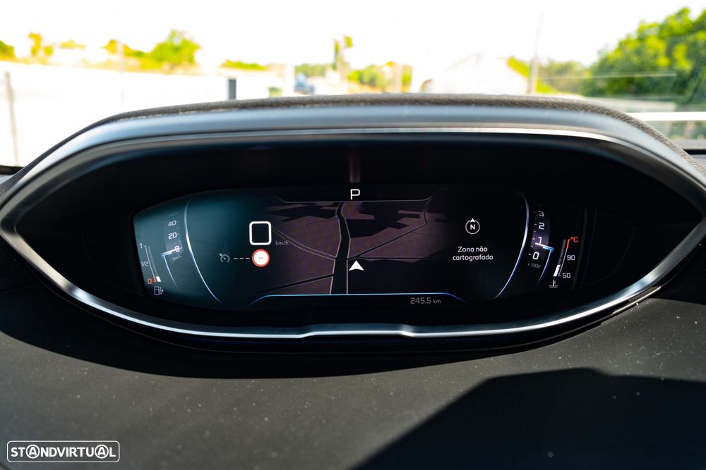 Peugeot 3008 1.5 BlueHDi Allure EAT8 - 23