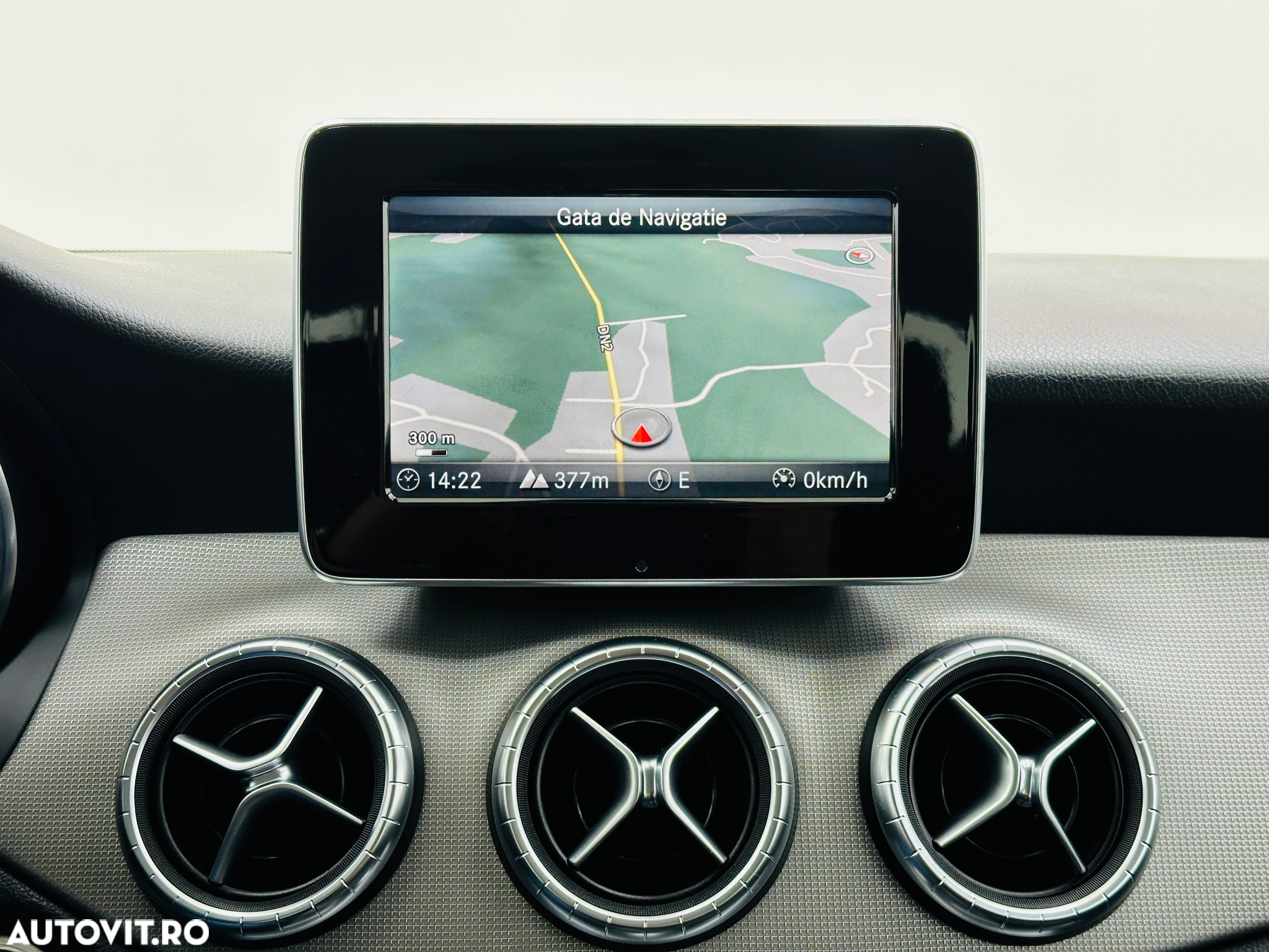 Mercedes-Benz CLA - 27