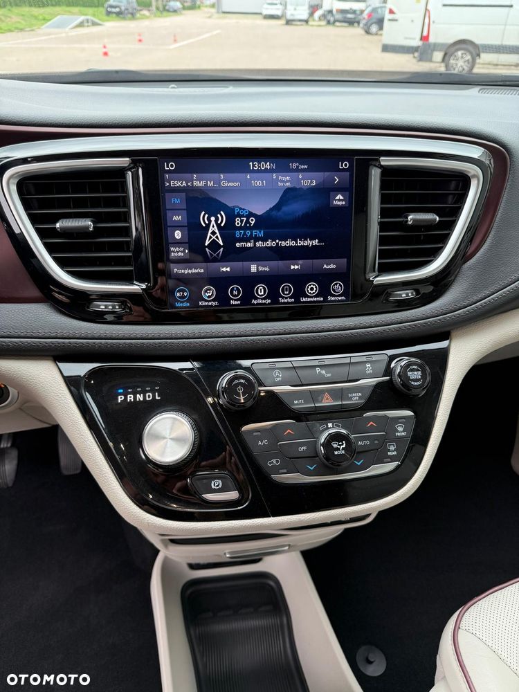 Chrysler Pacifica - 20