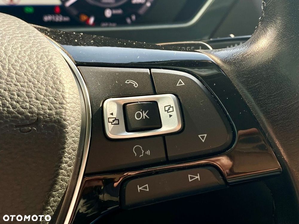 Volkswagen Tiguan - 28