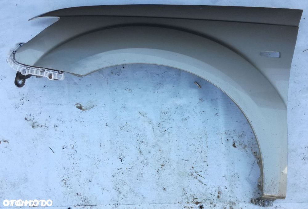 Błotnik przedni lewy Mitsubishi Outlander 2007-