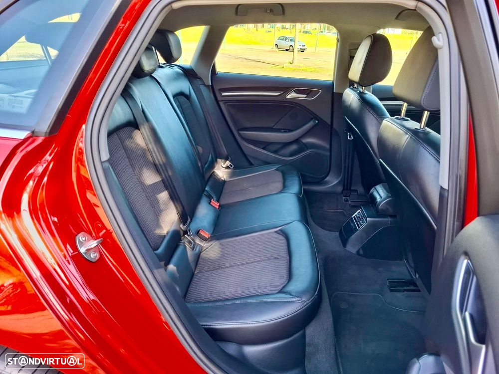 Audi A3 Sportback 1.6 TDI S tronic sport - 14