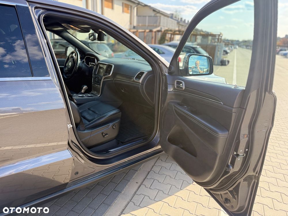 Jeep Grand Cherokee - 9