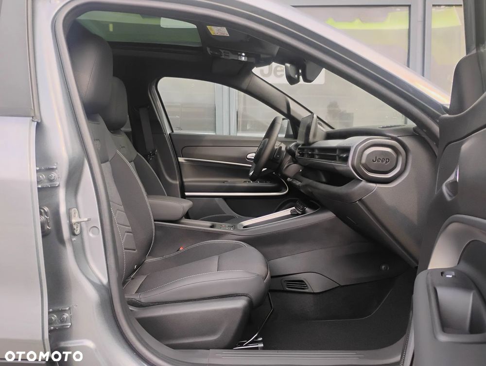Jeep Avenger 1.2 T3 mHEV Summit FWD eDCT6 - 12
