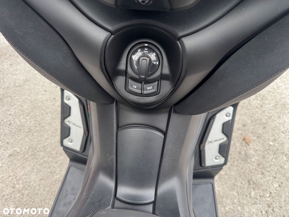 Yamaha X-max - 16