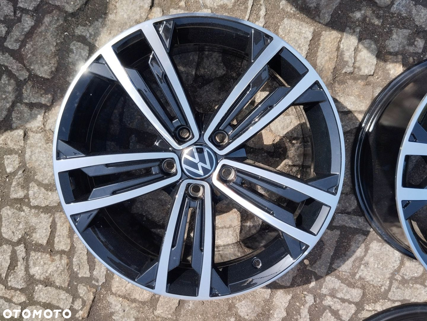 FELGI VW GOLF 5 6 7 8 5G 18 7,5 ET49 5X112 SEVILLA - 7
