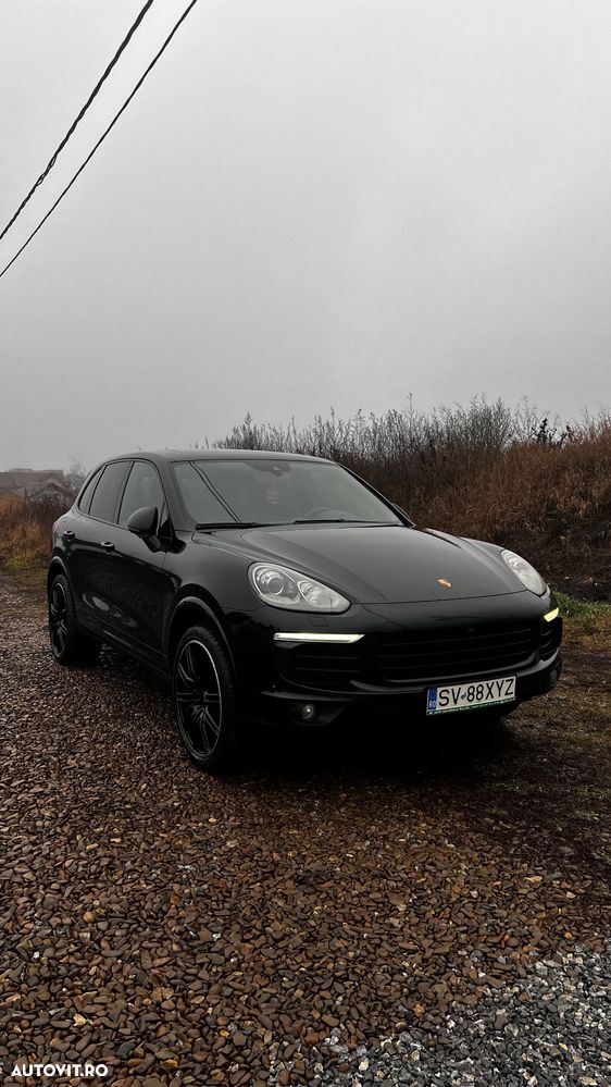 Porsche Cayenne 3.0 L - 1