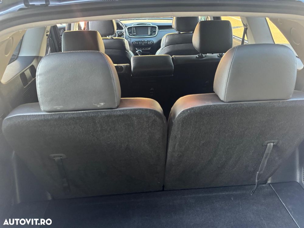 Kia Sorento - 11