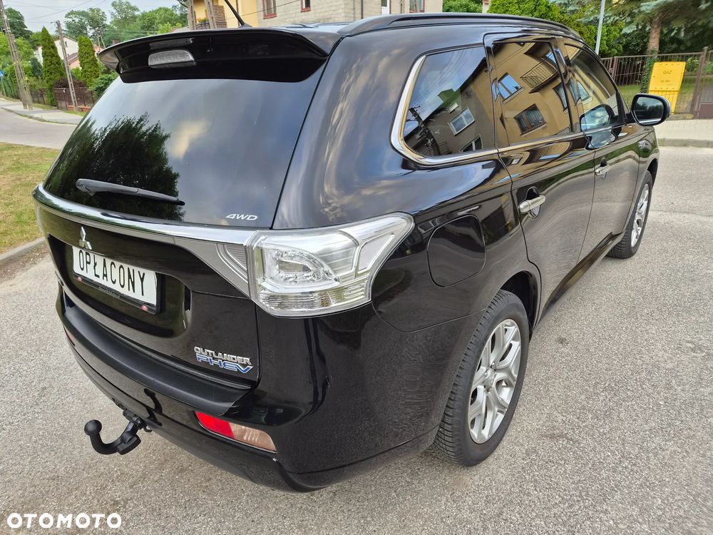 Mitsubishi Outlander 2.0 4WD Top - 18