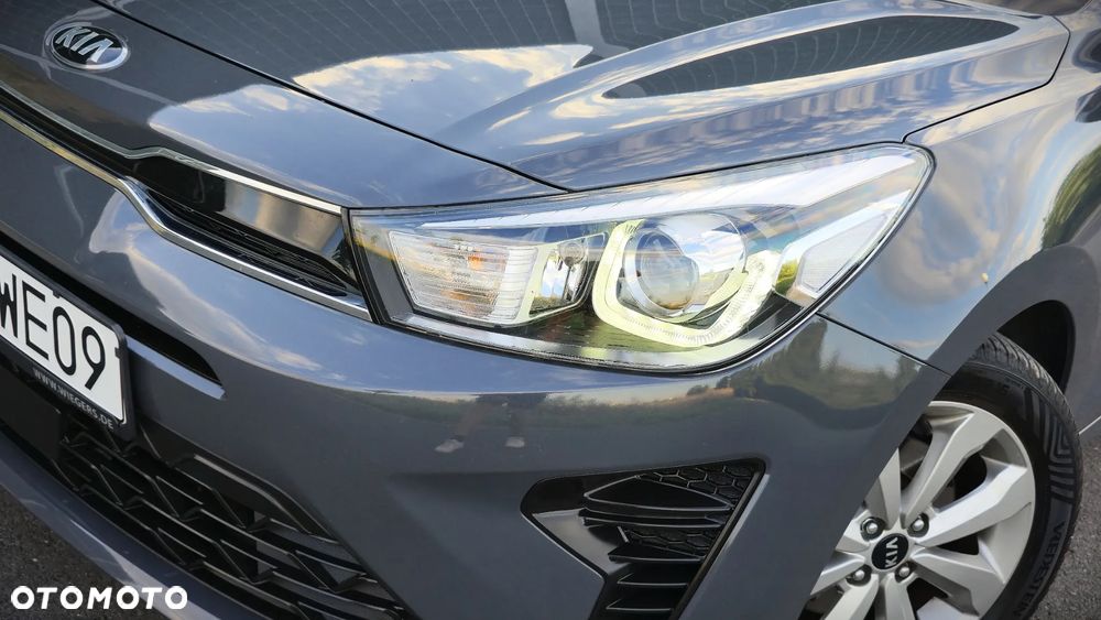 Kia Rio 1.2 L - 5