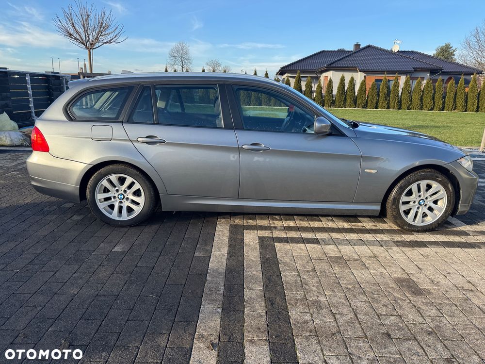 BMW Seria 3 316d - 11