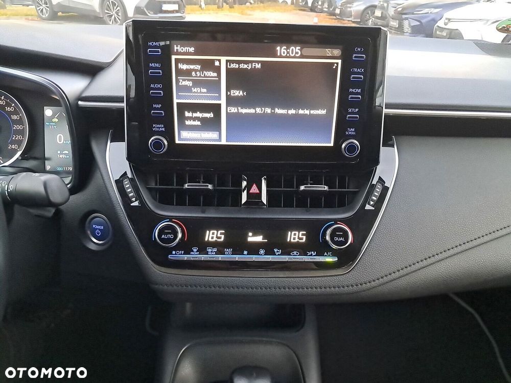 Toyota Corolla 1.8 Hybrid Comfort - 23