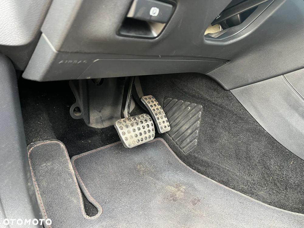 Mercedes-Benz Klasa A 250 (BlueEFFICIENCY) 7G-DCT AMG Sport - 39