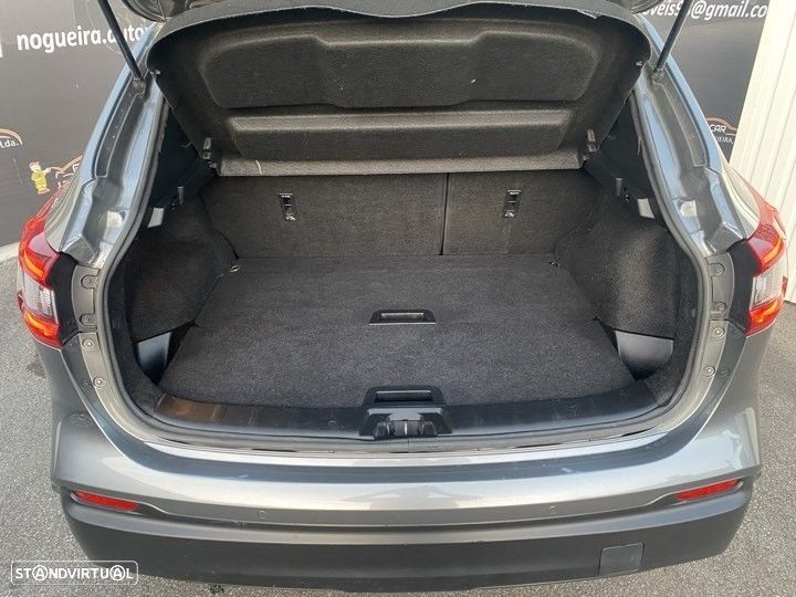 Nissan Qashqai 1.5 dCi N-Connecta DCT - 29