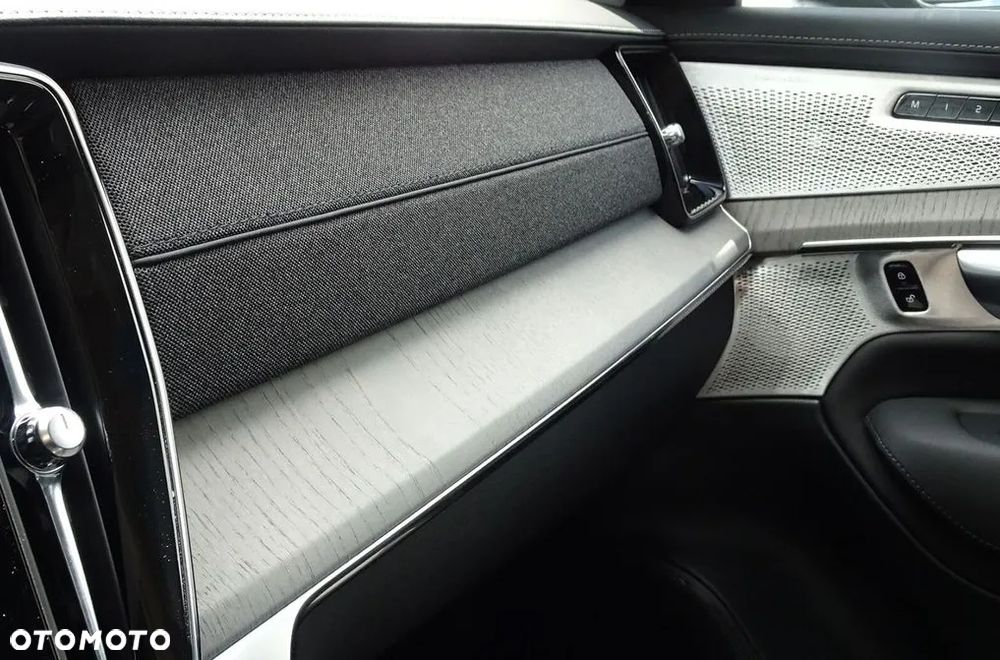 Volvo XC 90 T8 AWD Plug-In Hybrid Ultra Dark 7os - 15