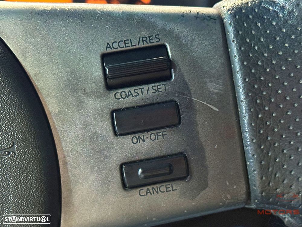 Nissan Navara 2.5 dCi CD Pilot - 24