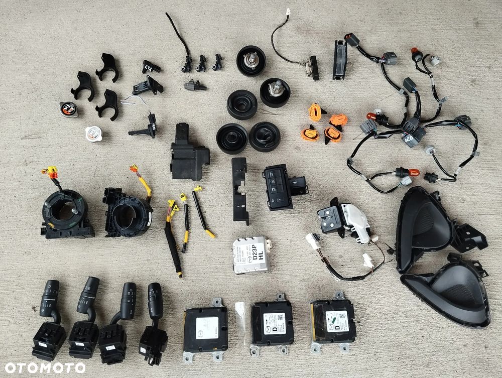 Mazda 2 Maska 2014-2024 części DJ DL - 18